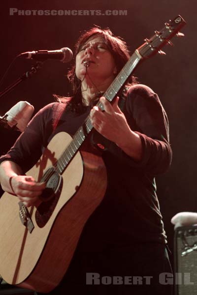 THE BREEDERS - 2013-06-01 - PARIS - Le Trianon - Kim Deal